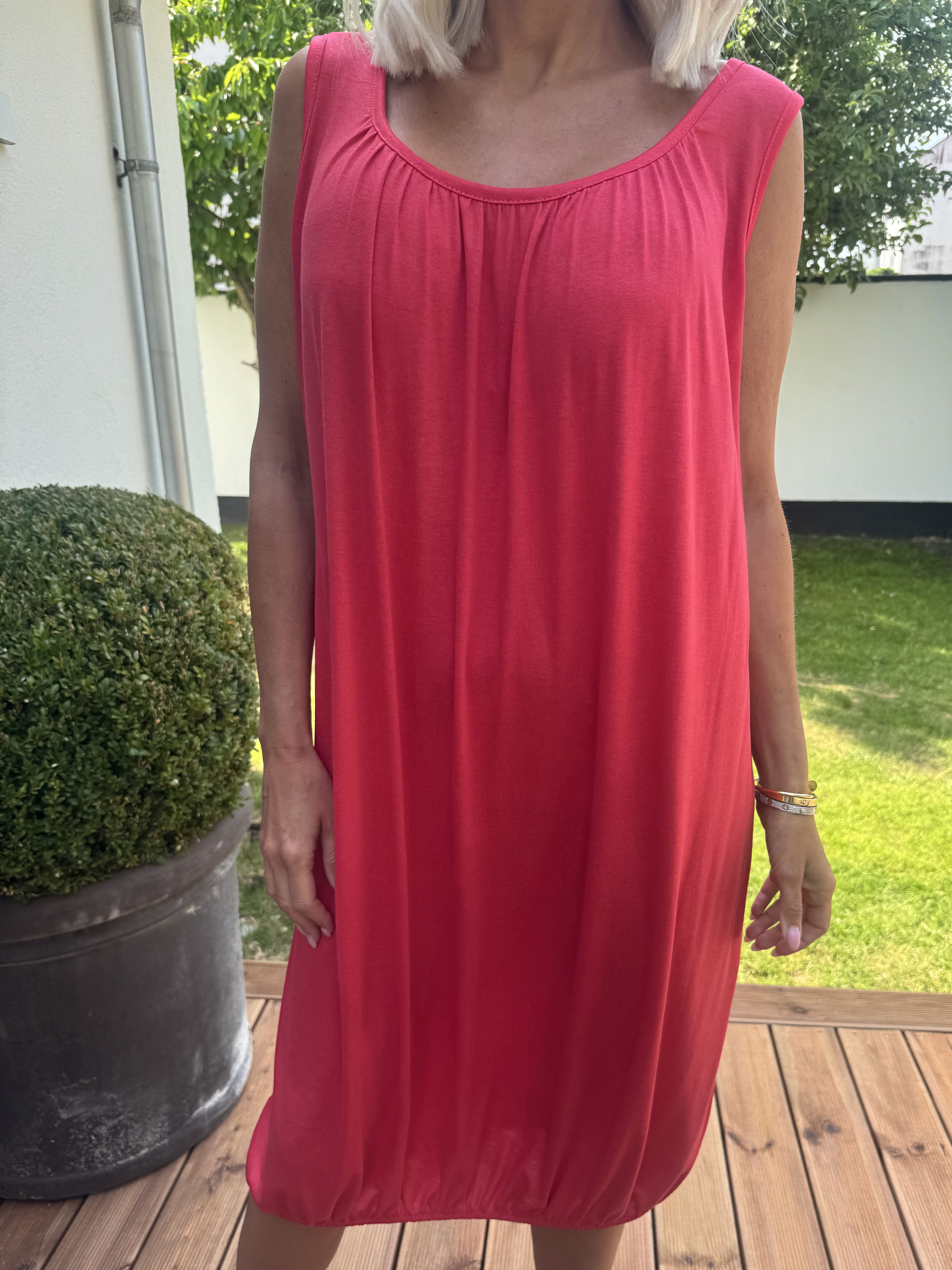 Miracle Sleeveless Dress - Basis kjole i viskose med elastik forneden